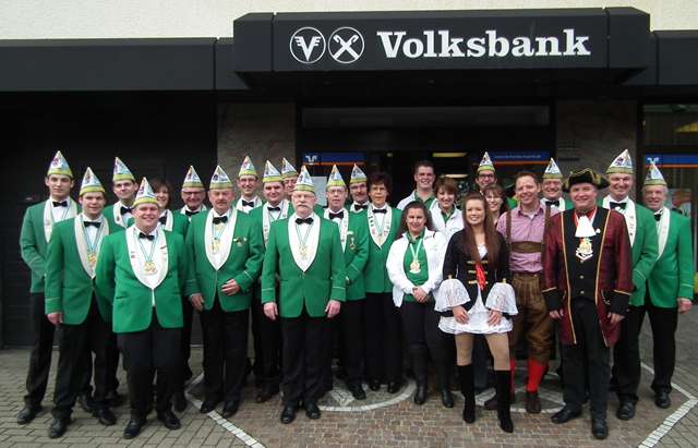 Weiberfastnacht bei den Banken