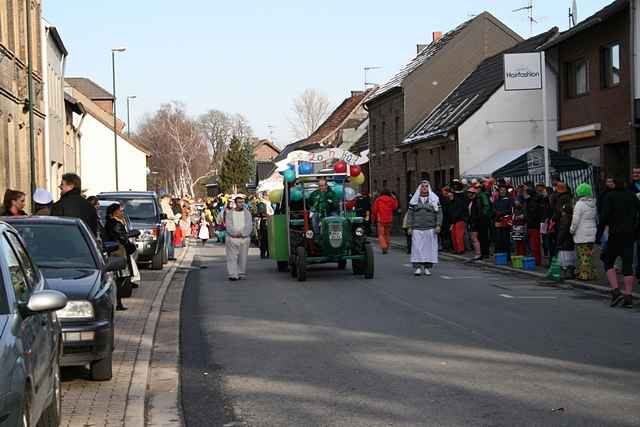 Karnevalszug 2013 - Kirche