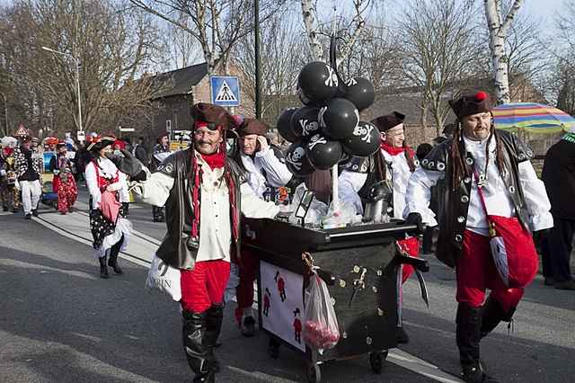 Karnevalszug 2013 - Kommandeursburg 1