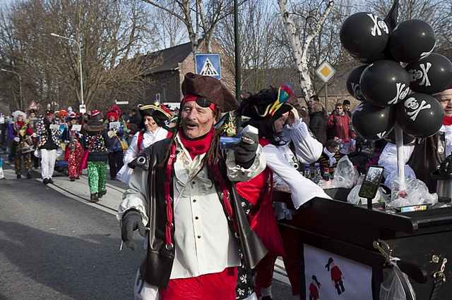 Karnevalszug 2013 - Kommandeursburg 1