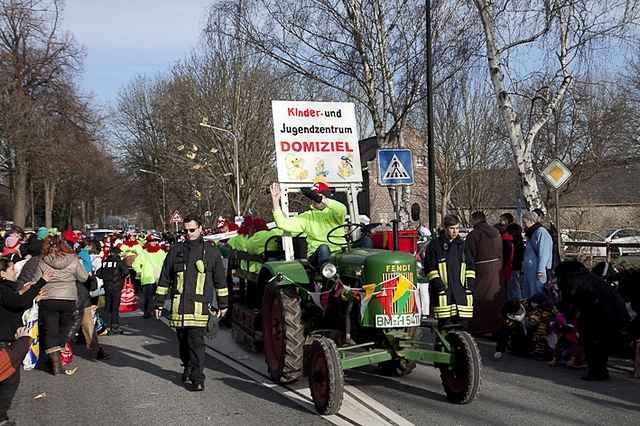 Karnevalszug 2013 - Kommandeursburg 1