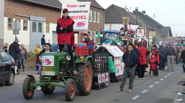 Karnevalszug 2014 - Bilder aus Bergerhausen