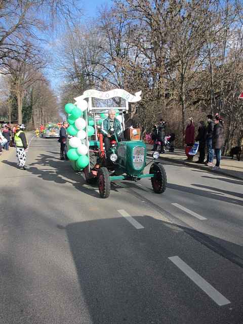 Karnevalszug 2014 - Bilder an der Kommandeursburg