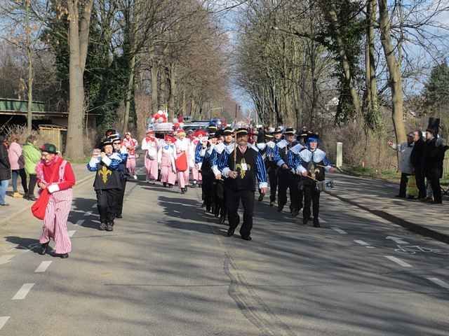 Karnevalszug 2014 - Bilder an der Kommandeursburg