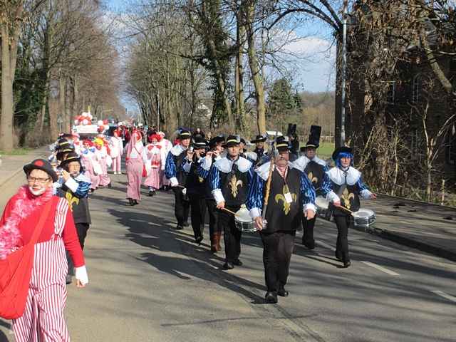 Karnevalszug 2014 - Bilder an der Kommandeursburg