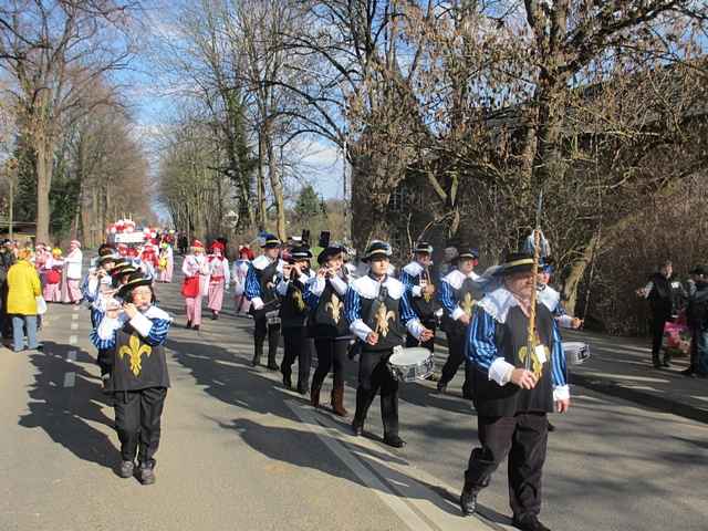 Karnevalszug 2014 - Bilder an der Kommandeursburg