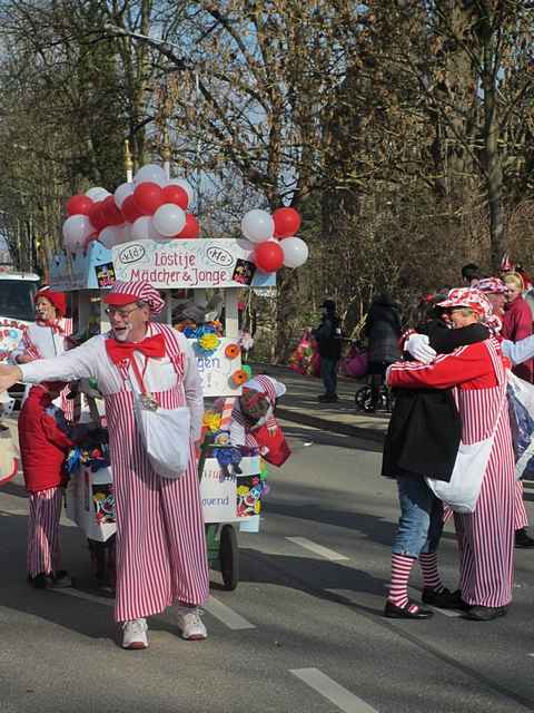 Karnevalszug 2014 - Bilder an der Kommandeursburg