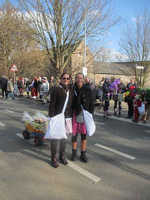 Karnevalszug 2014 - Bilder an der Kommandeursburg