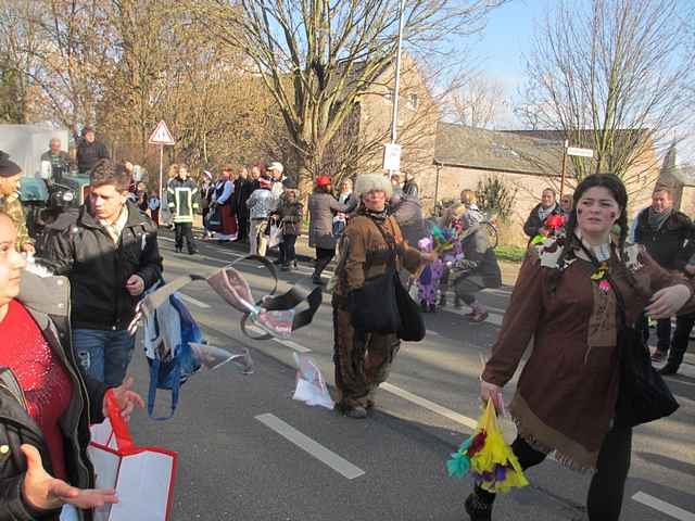 Karnevalszug 2014 - Bilder an der Kommandeursburg