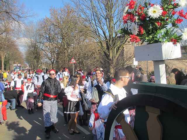 Karnevalszug 2014 - Bilder an der Kommandeursburg