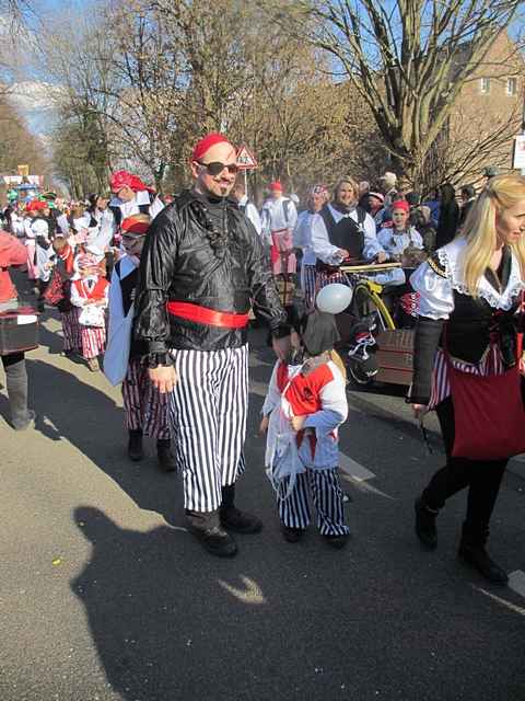 Karnevalszug 2014 - Bilder an der Kommandeursburg