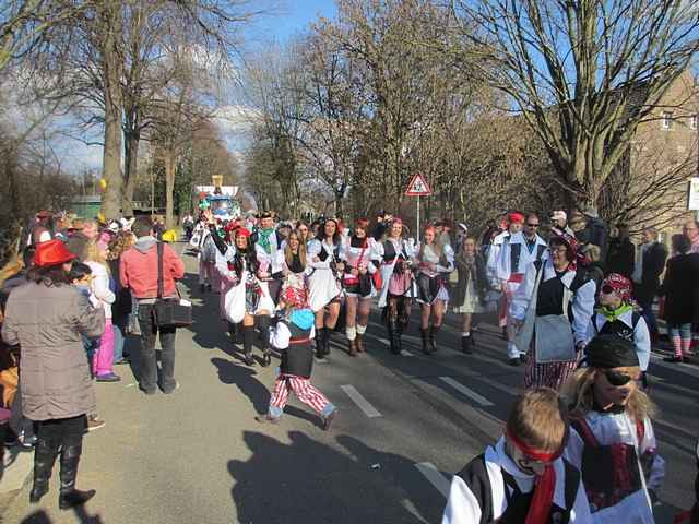 Karnevalszug 2014 - Bilder an der Kommandeursburg