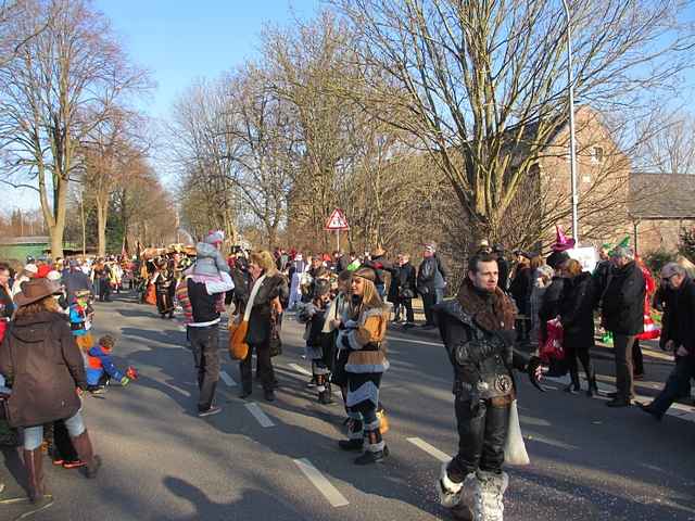 Karnevalszug 2015 - Bilder an der Kommandeursburg