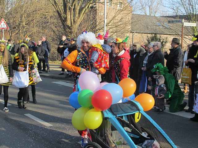 Karnevalszug 2015 - Bilder an der Kommandeursburg