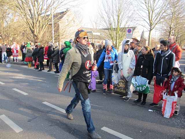 Karnevalszug 2015 - Bilder an der Kommandeursburg