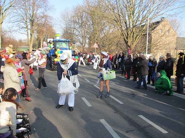 Karnevalszug 2015 - Bilder an der Kommandeursburg