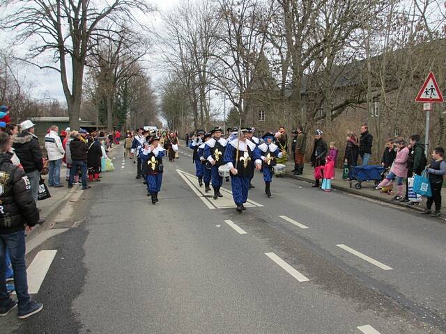 Karnevalszug 2016 - Bilder an der Kommandeursburg