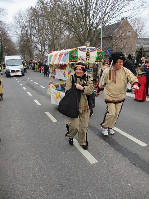 Karnevalszug 2016 - Bilder an der Kommandeursburg