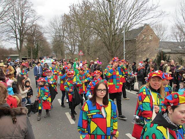 Karnevalszug 2016 - Bilder an der Kommandeursburg