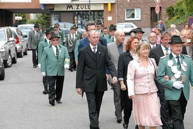 Fahnenschwenken, Krnung Dorfknigin und Ehrungenrnung Dorfknigin