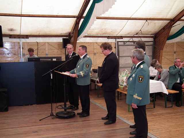 Fahnenschwenken, Krnung Dorfknigin und Ehrungenrnung Dorfknigin