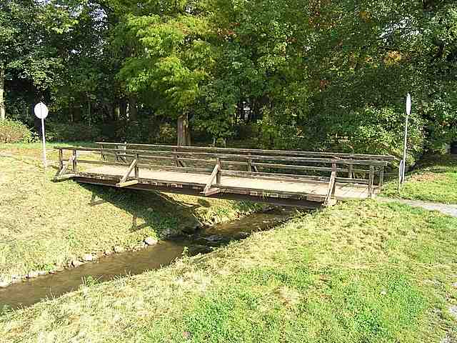 Neffelbachbrcke im Park