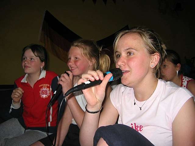 Fuball-Party der Fire Girls
