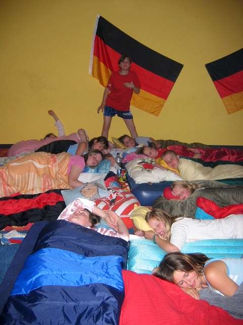 Fuball-Party der Fire Girls