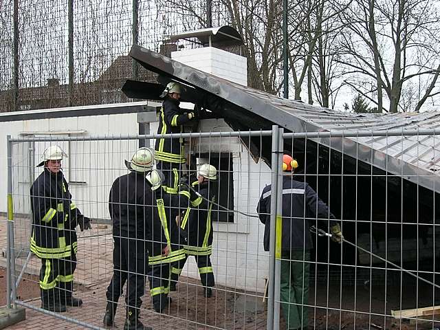 Orkan Emma legte Unterstand um