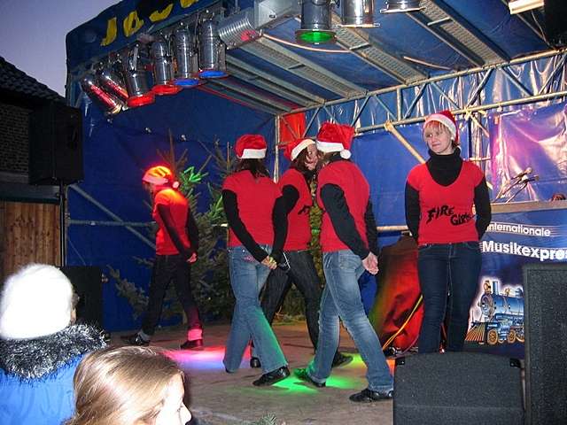 Fire-Girls beim Weihnachtsmarkt