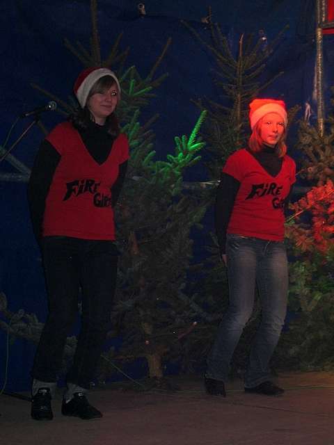 Fire-Girls beim Weihnachtsmarkt