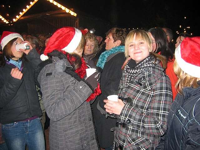 Fire-Girls beim Weihnachtsmarkt