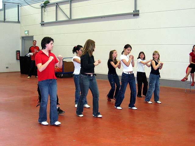 Fire-Girls in Sindorf