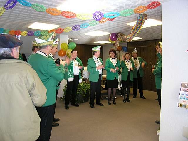 Weiberfastnacht bei der Volksbank