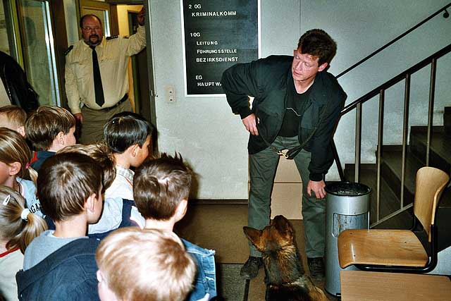 Kindergarten bei der Polizei