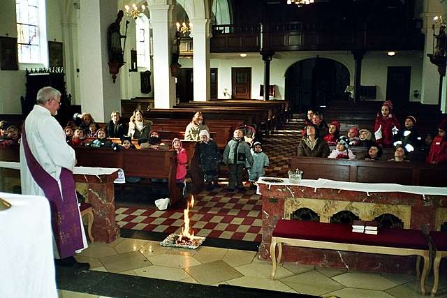 Aschenkreuz in der Kirche