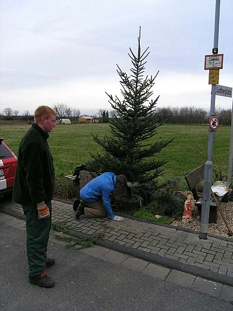 Vorbereitung zum Adventsfenster Lutherstrae