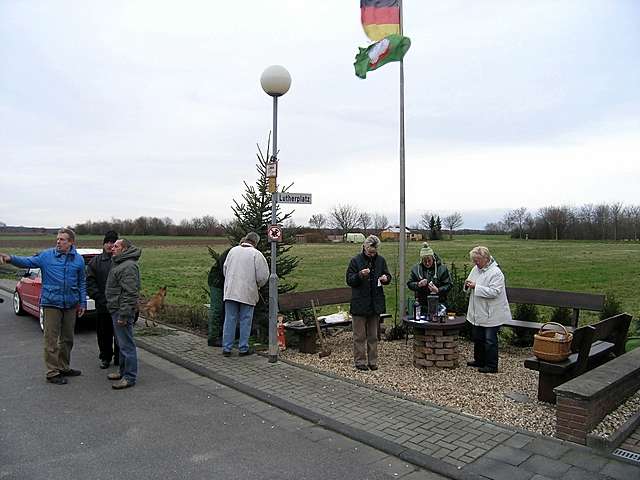 Vorbereitung zum Adventsfenster Lutherstrae