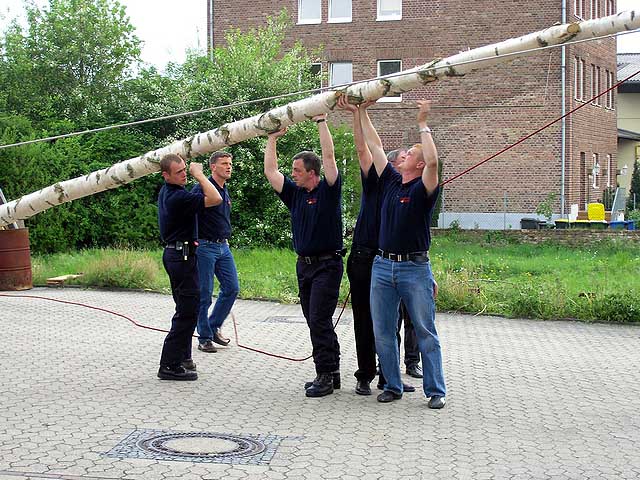 Maibaum 2004 der Feuerwehr