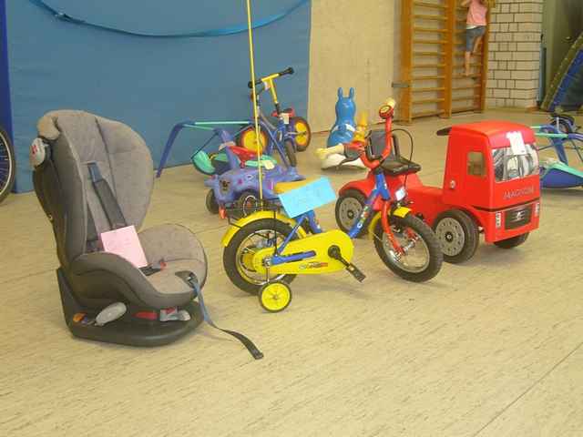 12. Kindersachen-Trdelmarkt