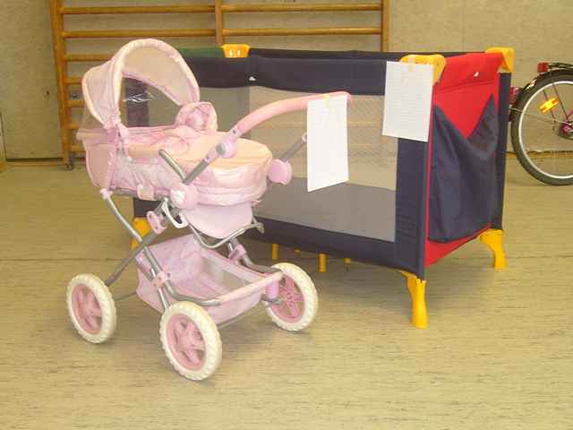 12. Kindersachen-Trdelmarkt