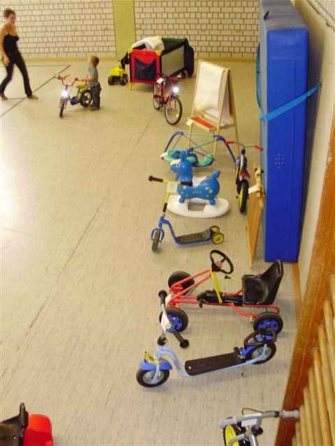 12. Kindersachen-Trdelmarkt