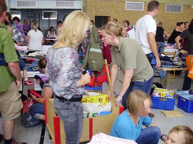 12. Kindersachen-Trdelmarkt