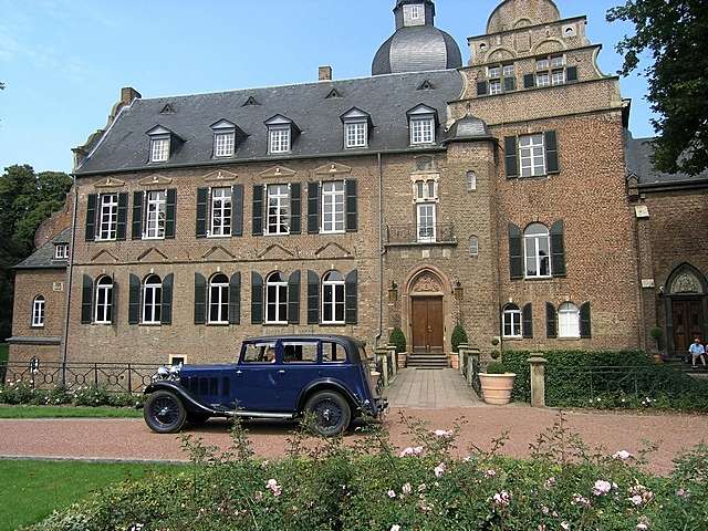 Oldtimer durch Bergerhausen