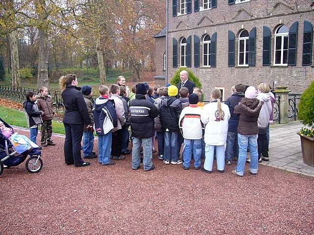 Kinder in der Burg