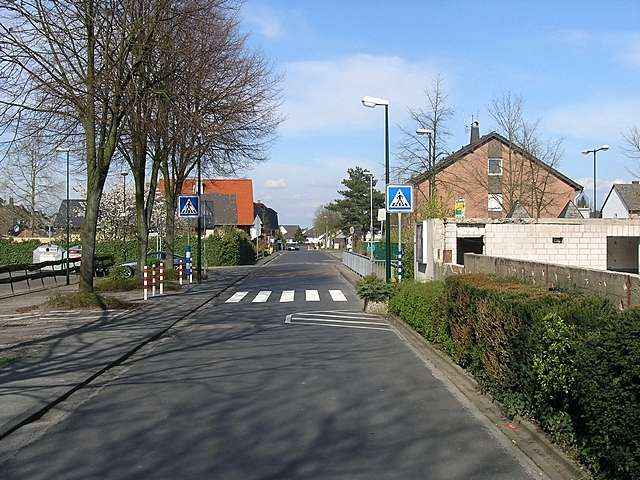 Zebrastreifen an der Schule