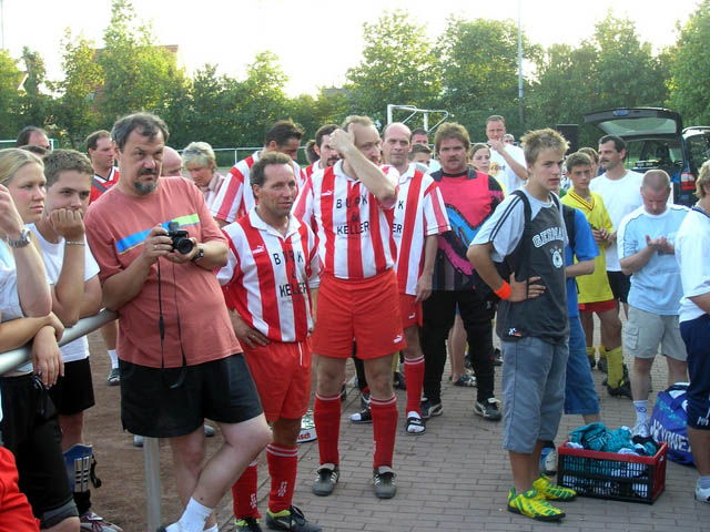 Unser Dorf spielt Fuball 2004