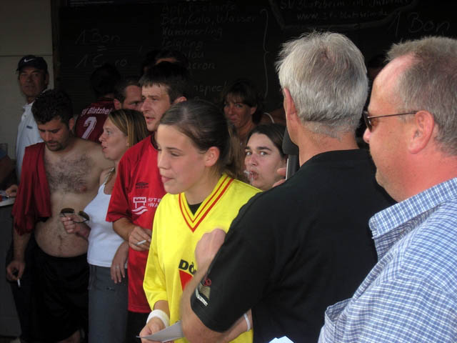 Unser Dorf spielt Fuball 2004