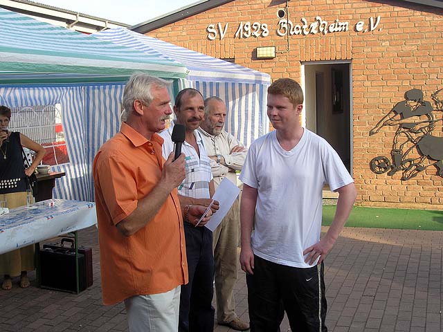 Unser Dorf spielt Fuball 2005