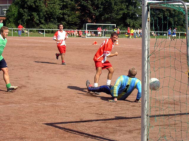 Unser Dorf spielt Fuball 2005